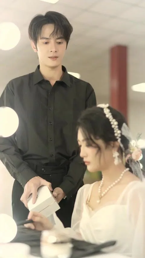 换脸归来，我让总裁跪地求饶海报